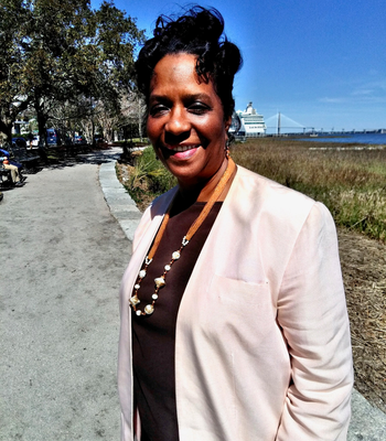 Portrait of Patricia Poole, Buyer's Agent.